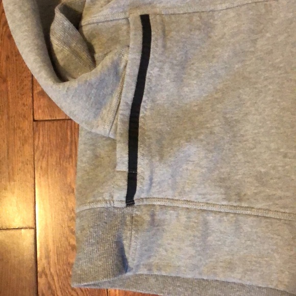 LULULEMON - VGUC-EUC Yin To My Yang Cardi (12) - Picture 12 of 16